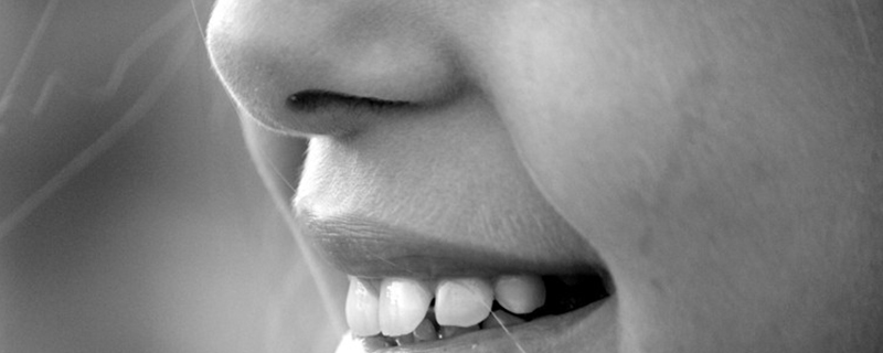 Is an itchy nose a sign of making a fortune