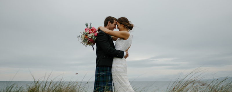 Tigers can’t see anything on their wedding day